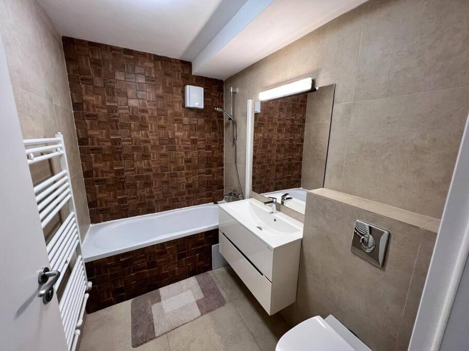 Central Apartment With Panoramic View Брашов Экстерьер фото